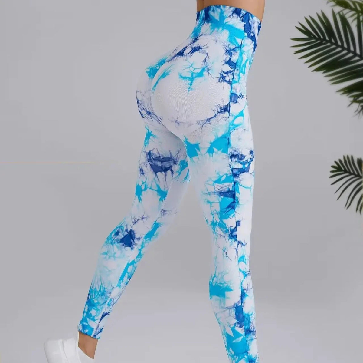 Legginsy z efektem Tie Dye i PushUP Corona Australis-lauranapl.com 