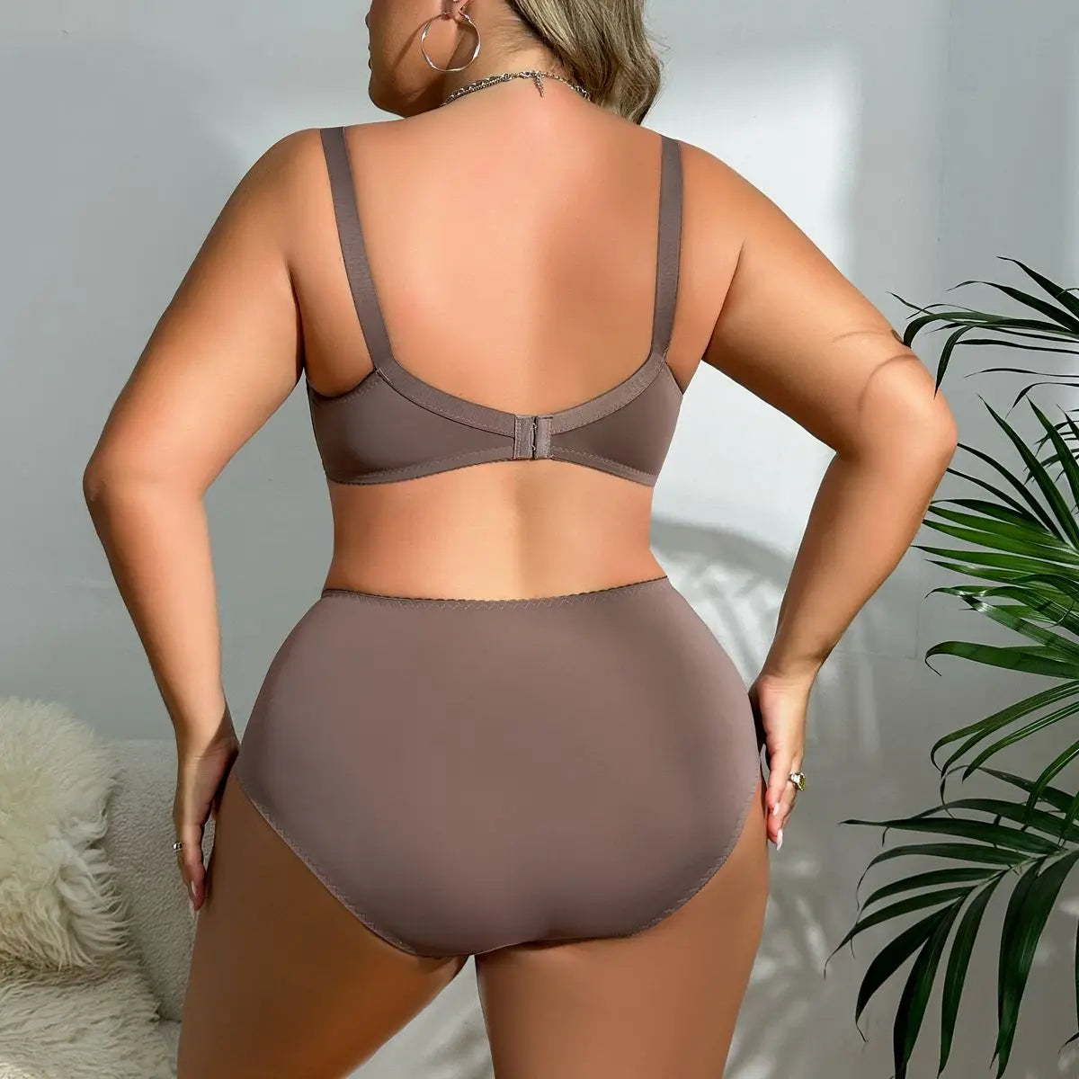 Komplet bielizny koronkowej Plus Size Fornax-lauranapl.com
