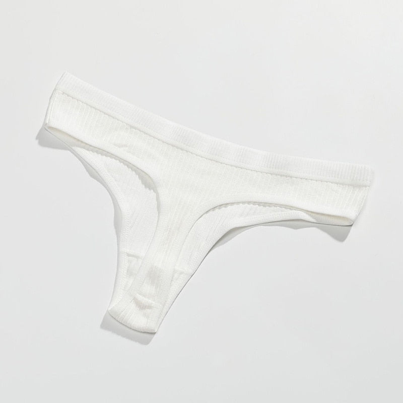 Stringi w pionowe paskiCygnus-lauranapl.com