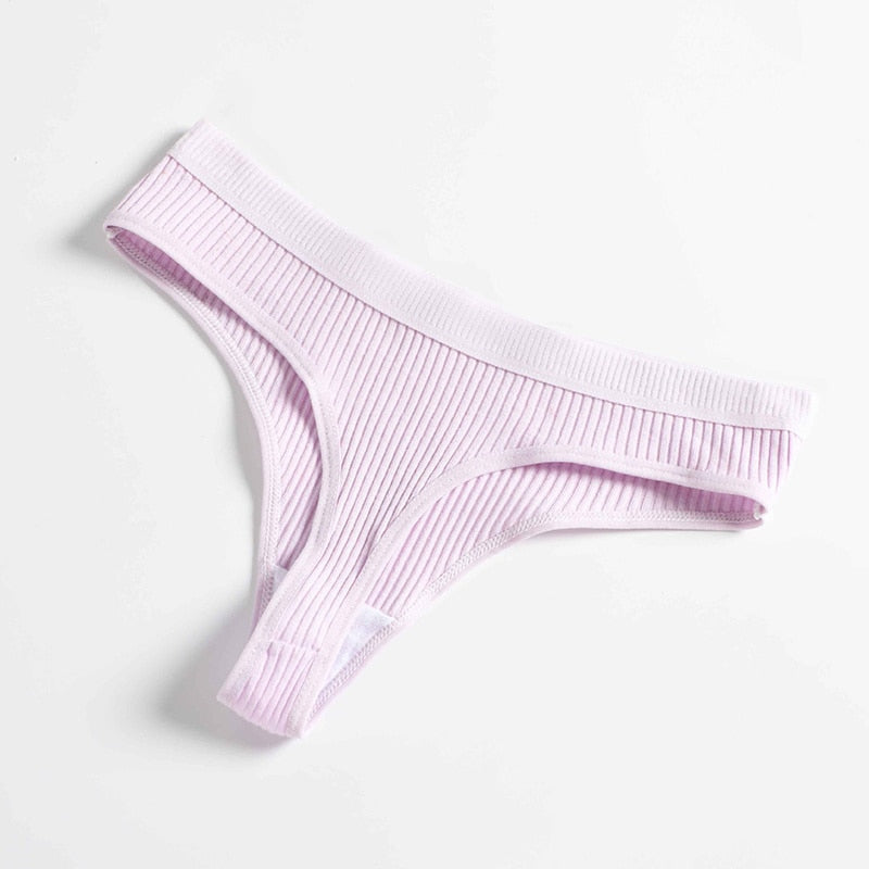 Stringi w pionowe paskiCygnus-lauranapl.com