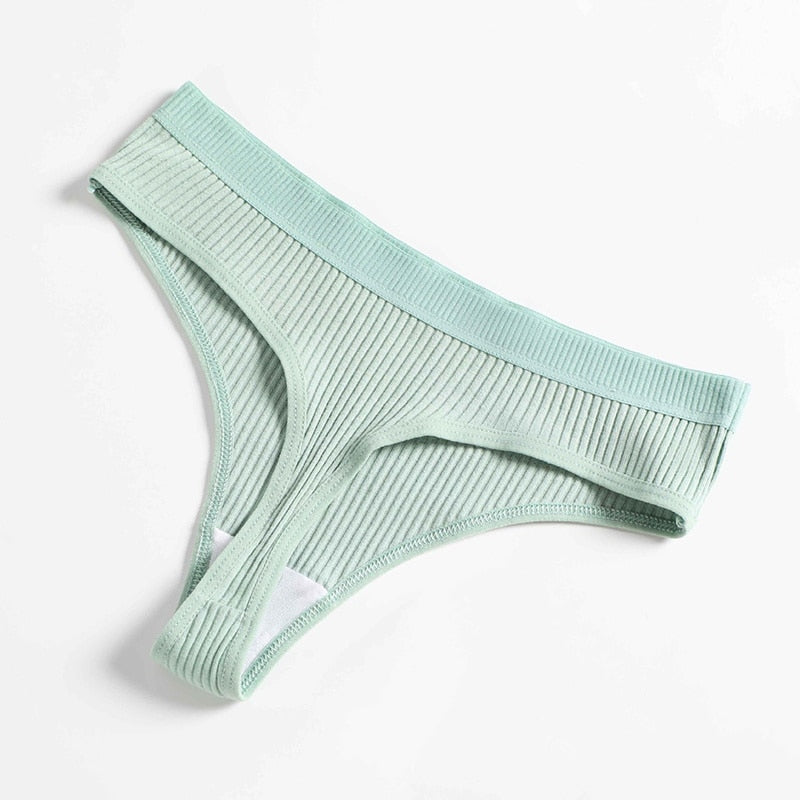 Stringi w pionowe paskiCygnus-lauranapl.com